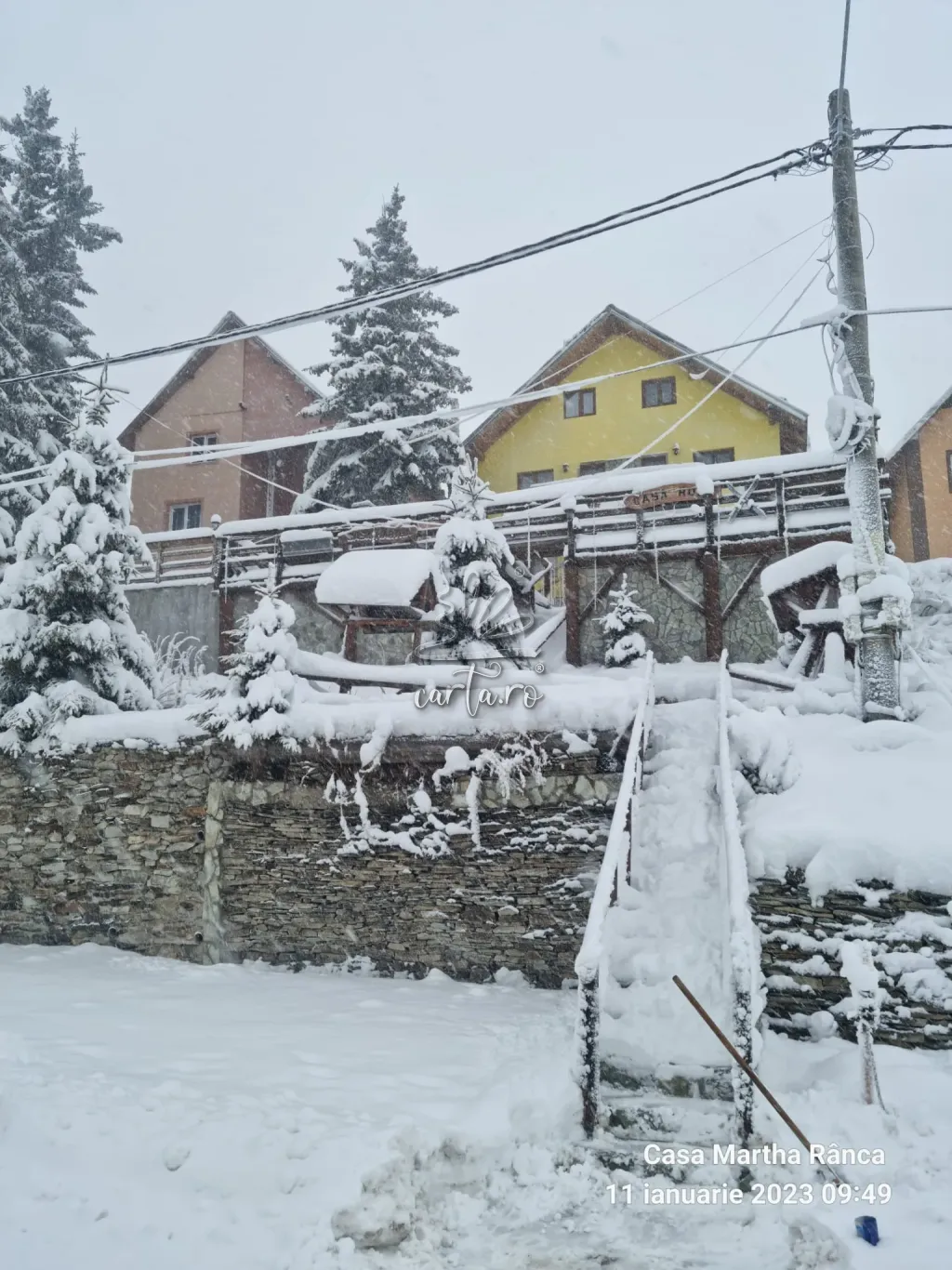 Casa Martha din Rânca, vedere exterioară iarna