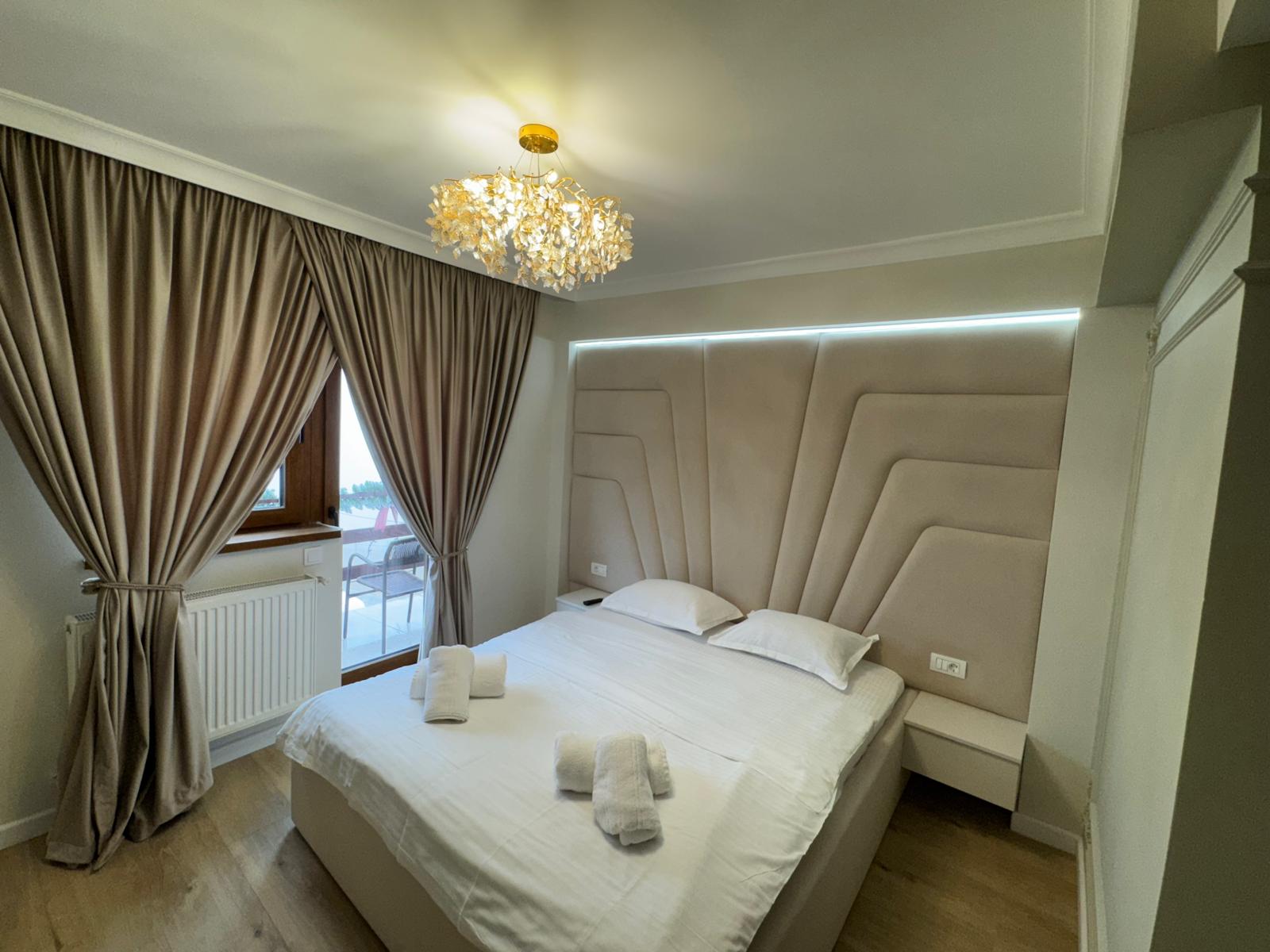 Cameră cu pat dublu la Cabana Terra din Rânca